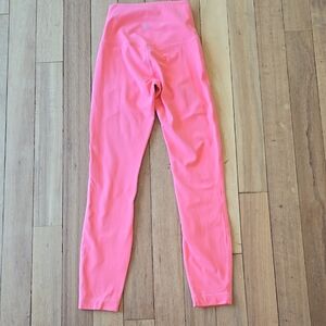 Lululemon Athletica Pink Leggings Sleek Full-Length Design